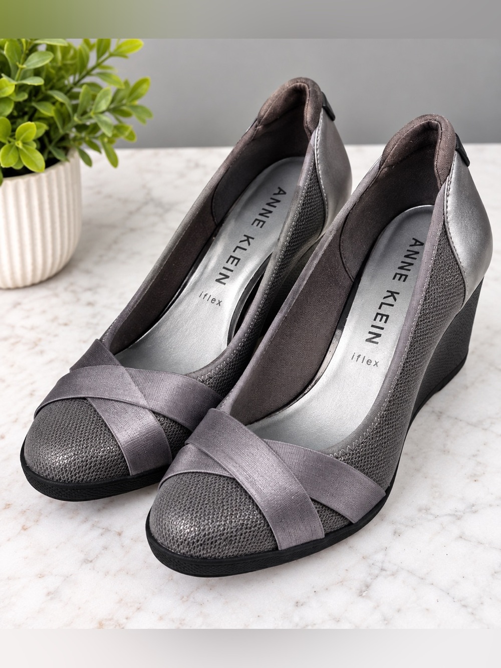 Anne Klein Sport Timeout Pewter
Wedge Heels Size 6
